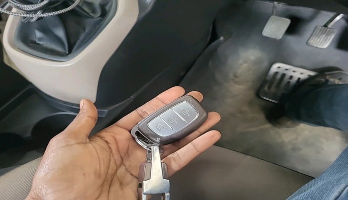 2014 Hyundai Xcent SX 1.2, Petrol, Manual, 80,036 km, interior