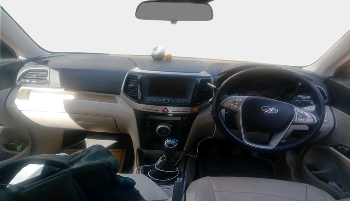 2020 Mahindra XUV300 W8 1.2 PETROL, Petrol, Manual, 28,392 km, interior