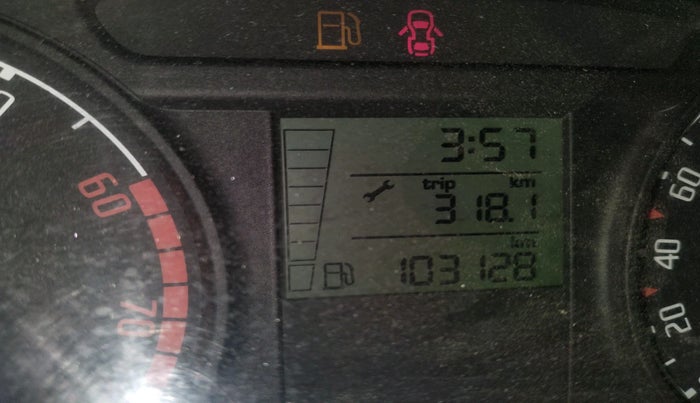 2010 Skoda Fabia CLASSIC 1.2 MPI, Petrol, Manual, 1,03,128 km, interior