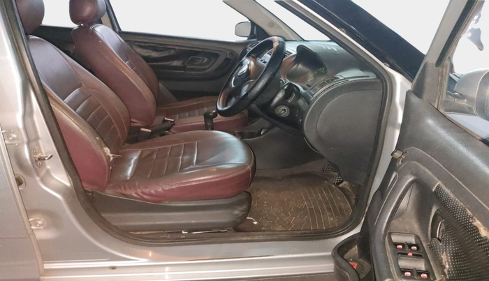 2010 Skoda Fabia CLASSIC 1.2 MPI, Petrol, Manual, 1,03,128 km, interior