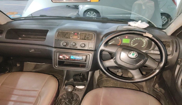 2010 Skoda Fabia CLASSIC 1.2 MPI, Petrol, Manual, 1,03,128 km, interior