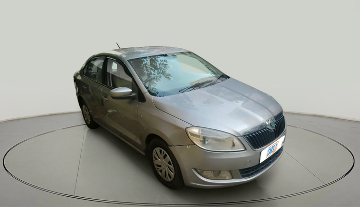 2012 Skoda Rapid AMBITION 1.6 TDI CR MT, Diesel, Manual, 91,355 km, exterior