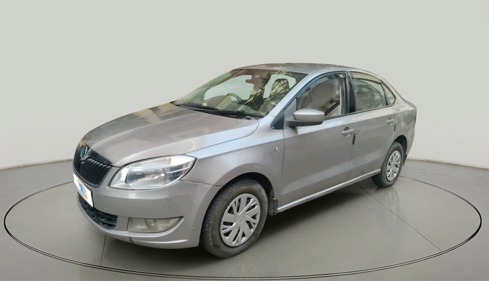 2012 Skoda Rapid AMBITION 1.6 TDI CR MT, Diesel, Manual, 91,355 km, exterior