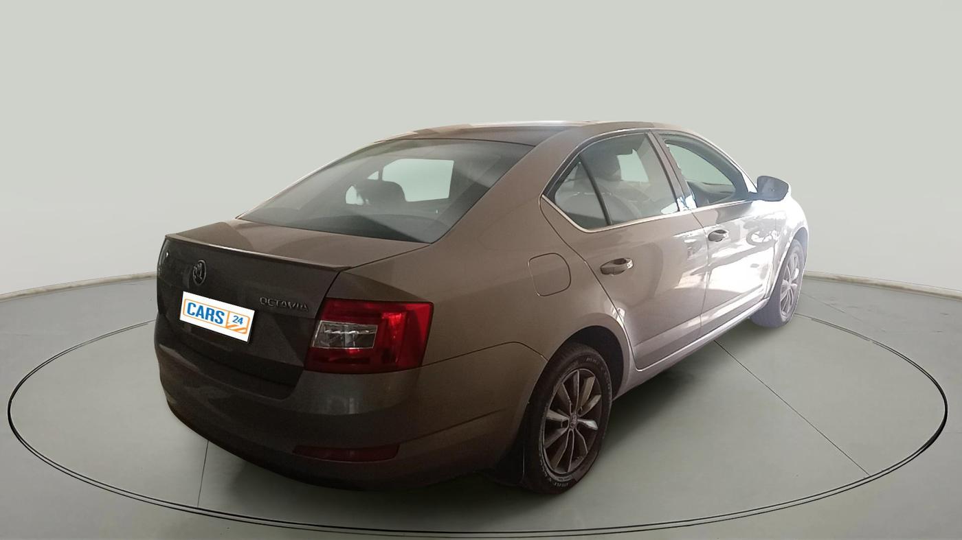 2015 Skoda Octavia ELEGANCE 1.8 TSI AT, Petrol, Automatic, 14,44,000 km, exterior