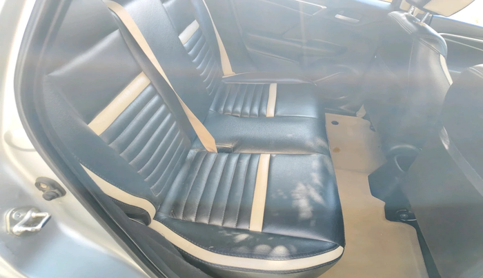 2015 Honda Jazz 1.5L I-DTEC V, Diesel, Manual, 2,10,586 km, interior