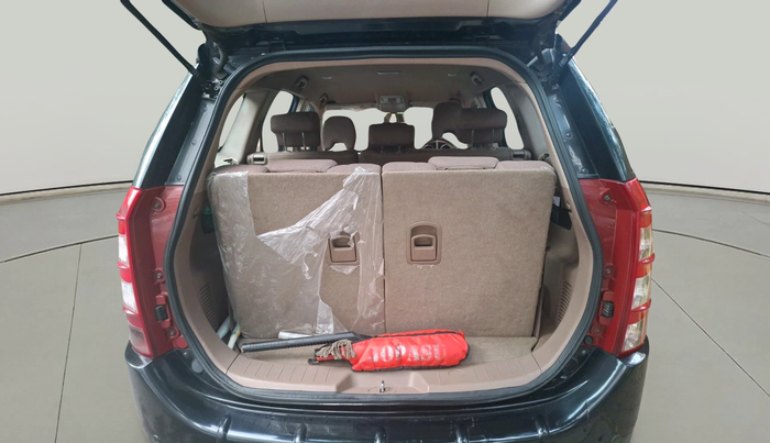 2015 Mahindra XUV500 W6, Diesel, Manual, 42,003 km, exterior