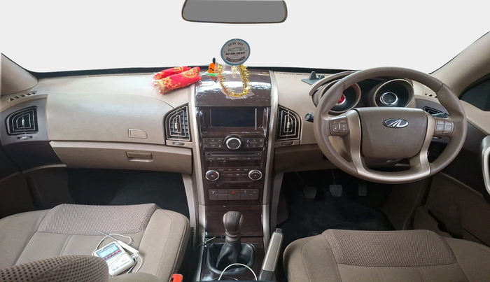 2015 Mahindra XUV500 W6, Diesel, Manual, 42,003 km, interior