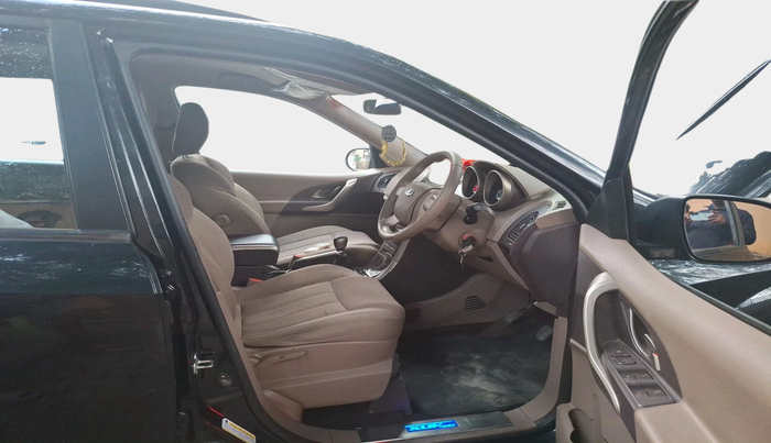 2015 Mahindra XUV500 W6, Diesel, Manual, 42,003 km, interior