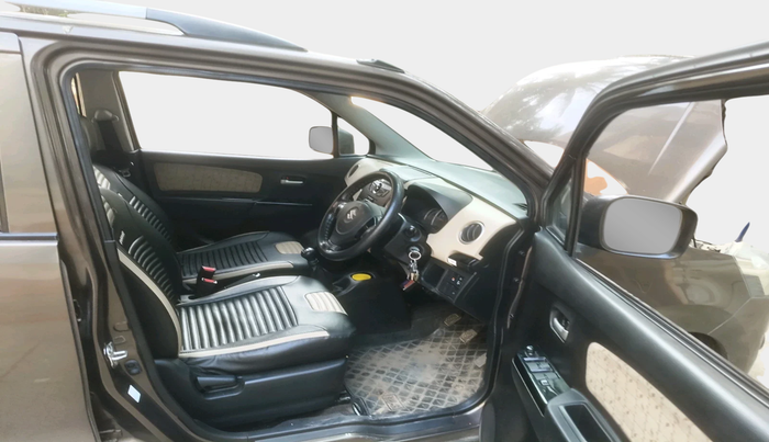 2017 Maruti Wagon R 1.0 VXI, Petrol, Manual, 47,865 km, interior