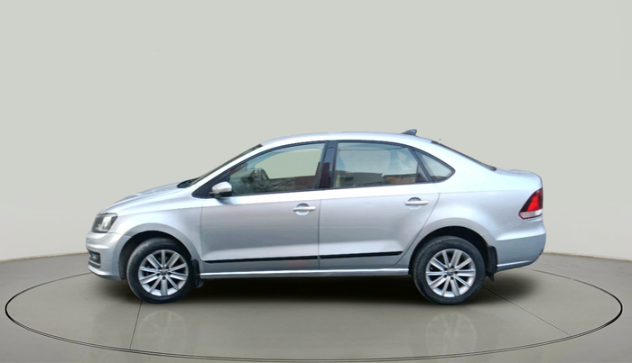 2016 Volkswagen Vento HIGHLINE 1.6 MPI, Petrol, Manual, 1,32,622 km, exterior