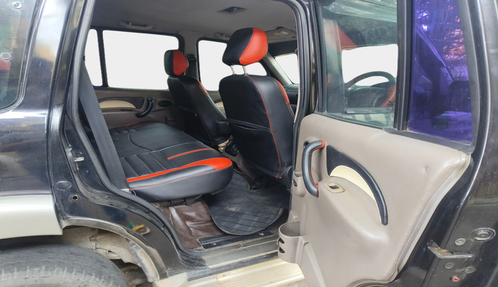 2010 Mahindra Scorpio VLX 2WD, Diesel, Manual, 1,48,707 km, interior