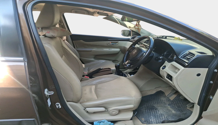 2016 Maruti Ciaz ZDI+ SHVS, Diesel, Manual, 77,925 km, interior