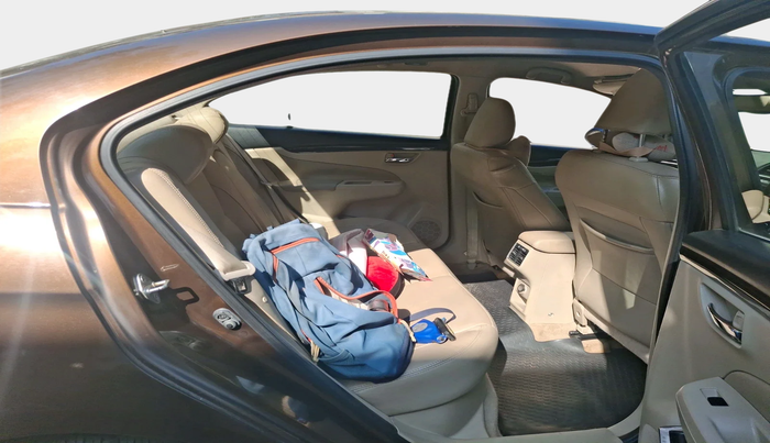 2016 Maruti Ciaz ZDI+ SHVS, Diesel, Manual, 77,925 km, interior