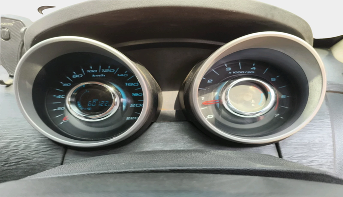 2016 Mahindra XUV500 W10, Diesel, Manual, 75,000 km, interior