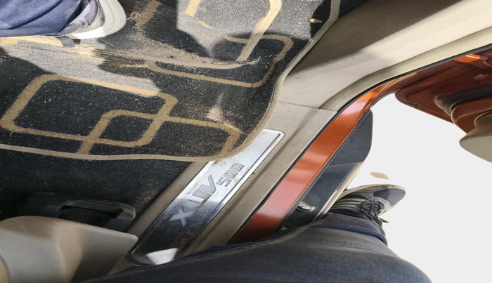 2016 Mahindra XUV500 W10, Diesel, Manual, 75,000 km, interior