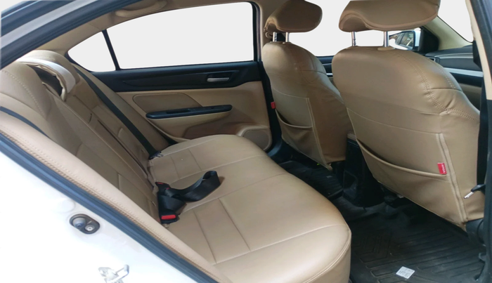 2023 Honda Amaze 1.2L I-VTEC VX CVT, Petrol, Automatic, 15,895 km, interior