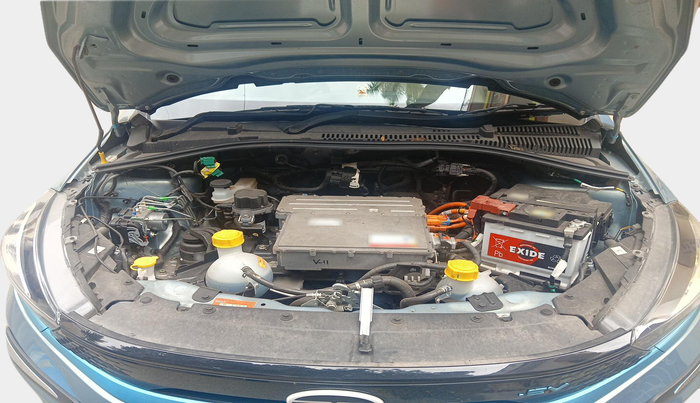 2024 Tata TIAGO EV XZ PLUS TECH LUX LONG RANGE, Electric, Automatic, 7,399 km, exterior