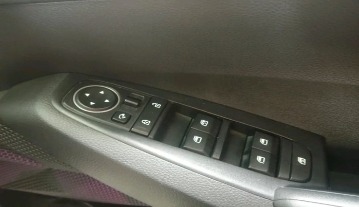 2021 KIA SELTOS HTK PLUS 1.5, Petrol, Manual, 40,812 km, interior