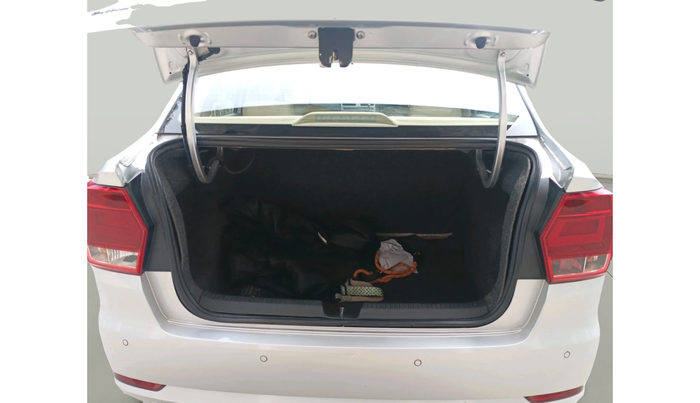 2018 Volkswagen Ameo HIGHLINE PLUS 1.0L 16 ALLOY, Petrol, Manual, 28,729 km, exterior