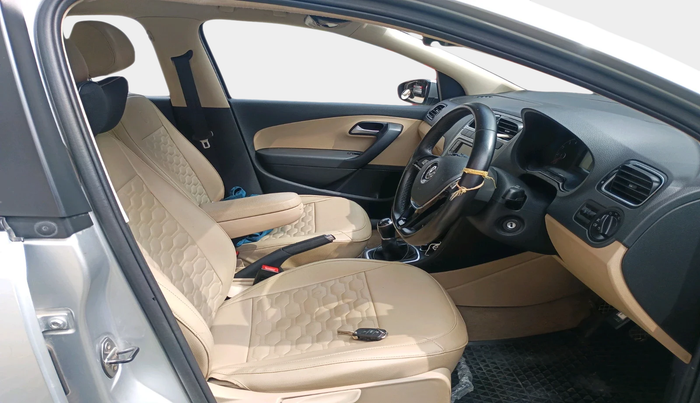 2018 Volkswagen Ameo HIGHLINE PLUS 1.0L 16 ALLOY, Petrol, Manual, 28,729 km, interior