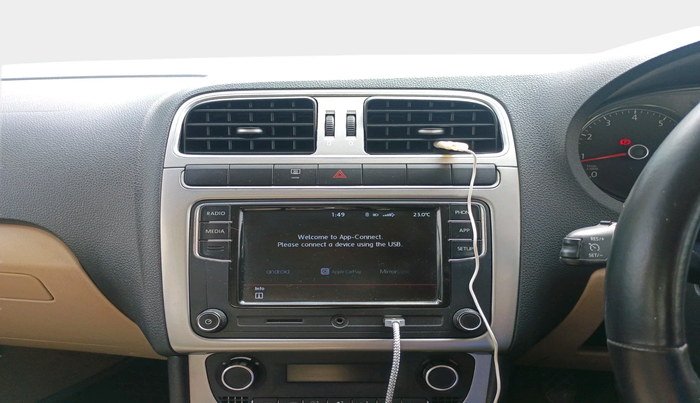 2018 Volkswagen Ameo HIGHLINE PLUS 1.0L 16 ALLOY, Petrol, Manual, 28,729 km, interior