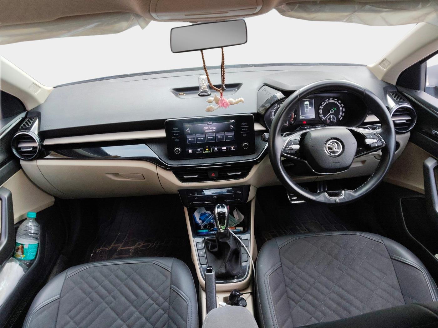 2022 Skoda SLAVIA AMBITION 1.0L TSI AT, Petrol, Automatic, 1,01,000 km, interior
