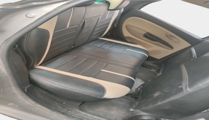 2010 Fiat Linea DYNAMIC 1.4, Petrol, Manual, 1,07,900 km, interior