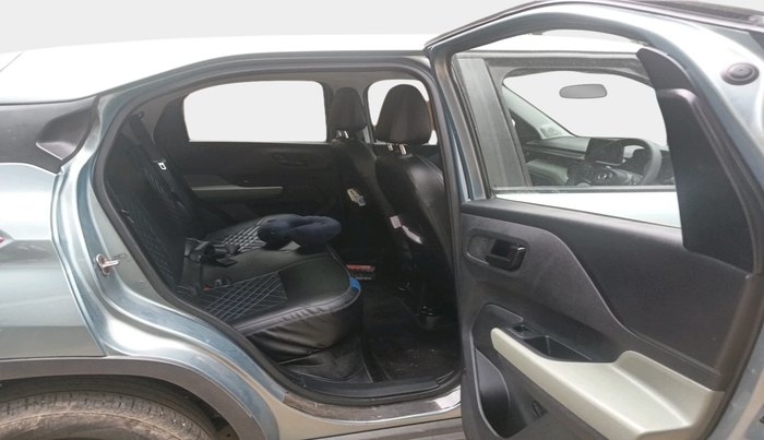 2022 Tata PUNCH ADVENTURE RHYTHM PACK MT, Petrol, Manual, 38,979 km, interior