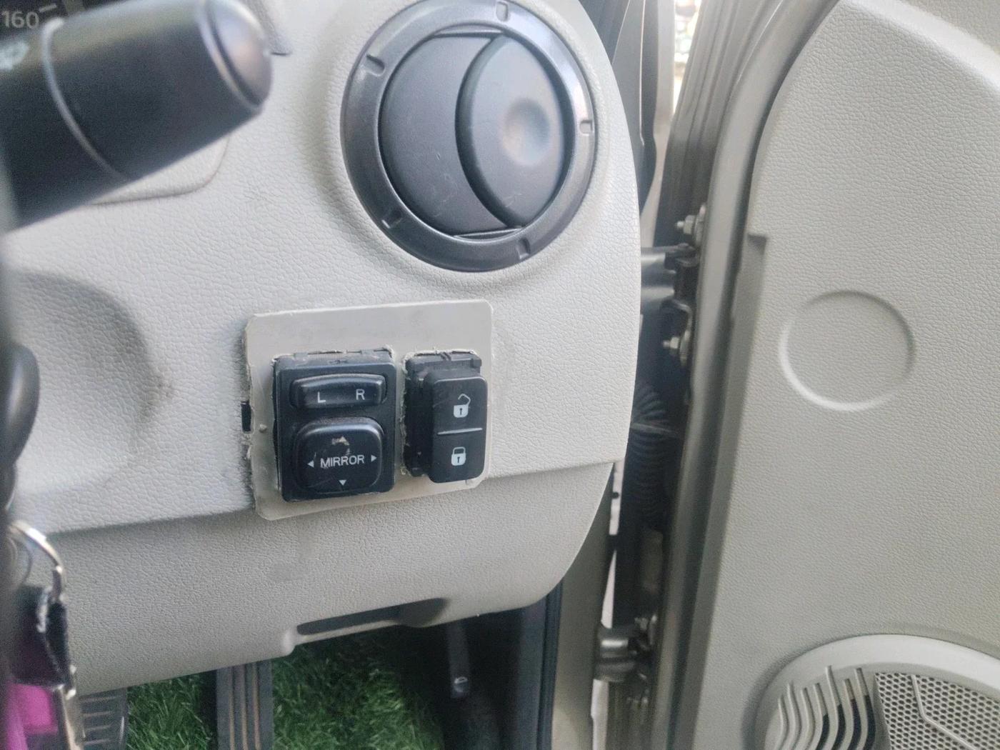 2013 Mahindra Verito Vibe CS 1.5 D6, Diesel, Manual, 1,01,883 km, interior