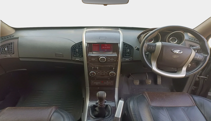 2014 Mahindra XUV500 W8, Diesel, Manual, 83,160 km, interior