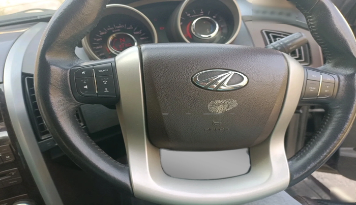 2014 Mahindra XUV500 W8, Diesel, Manual, 83,160 km, interior