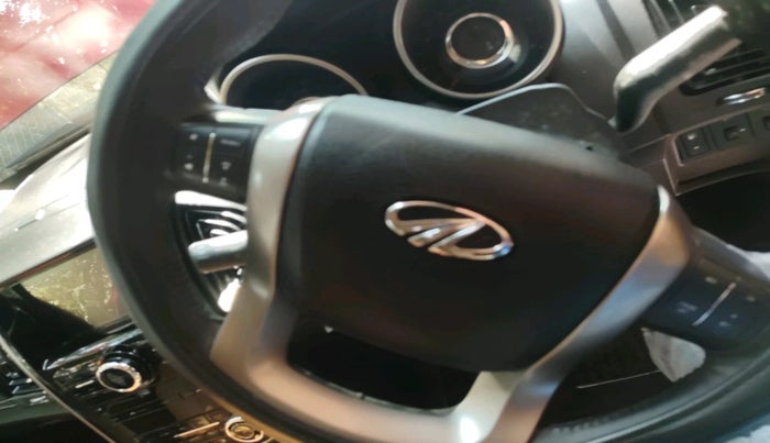 2018 Mahindra XUV500 W11 AT, Diesel, Automatic, 23,000 km, interior