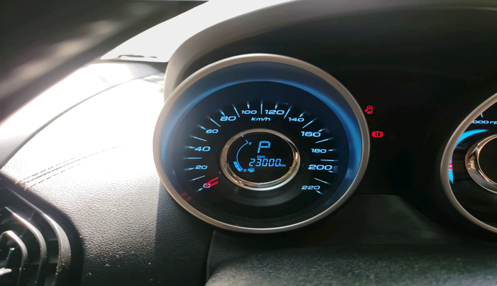 2018 Mahindra XUV500 W11 AT, Diesel, Automatic, 23,000 km, interior