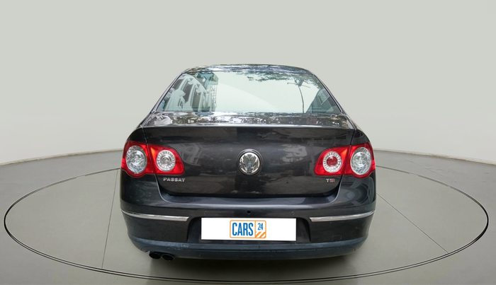 2010 Volkswagen Passat 1.8L TSI, Petrol, Manual, 76,000 km, exterior