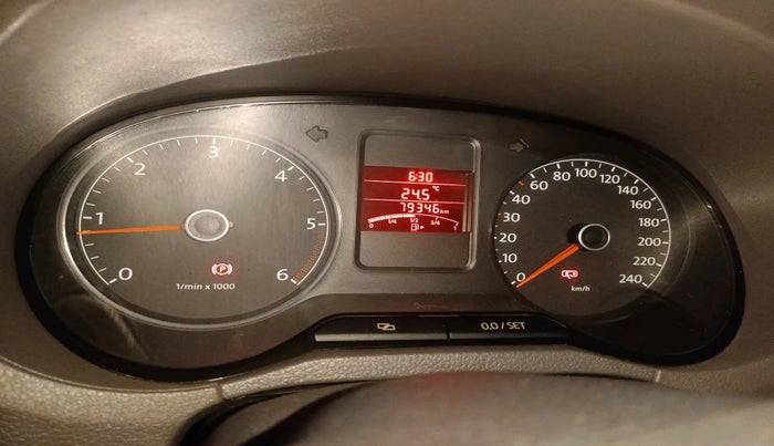 2013 Volkswagen Vento HIGHLINE DIESEL 1.6, Diesel, Manual, 79,346 km, interior