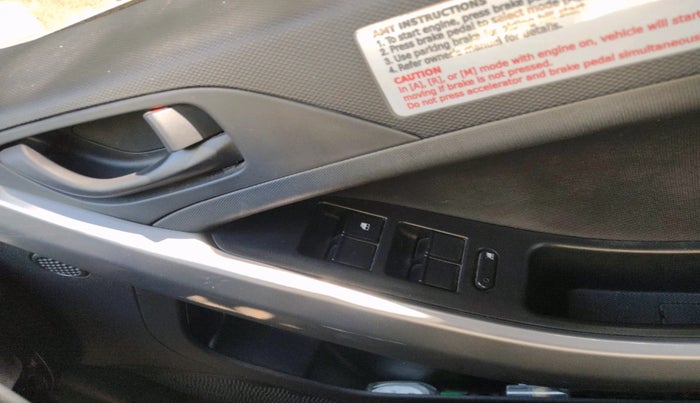 2022 Tata NEXON XMA SUNROOF PETROL, Petrol, Automatic, 17,312 km, interior