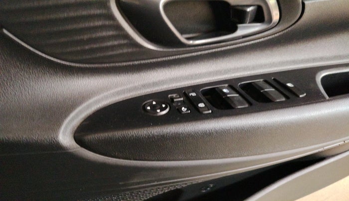 2022 Hyundai NEW I20 SPORTZ 1.2 MT, Petrol, Manual, 22,666 km, interior