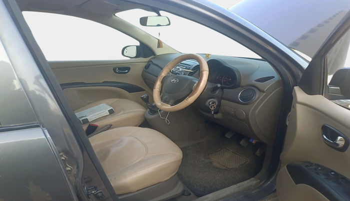 2013 Hyundai i10 MAGNA 1.2, Petrol, Manual, 32,231 km, interior