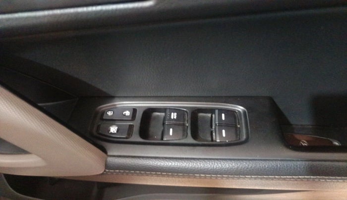 2017 Hyundai Creta SX (O) 1.6 DIESEL, Diesel, Manual, 1,03,149 km, interior