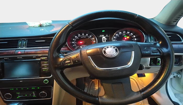 2012 Skoda Superb ELEGANCE 2.0 TDI CR AT, Diesel, Automatic, 1,51,887 km, interior