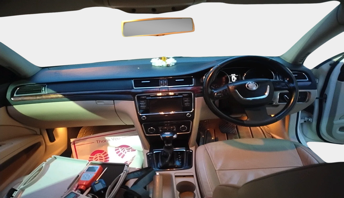 2012 Skoda Superb ELEGANCE 2.0 TDI CR AT, Diesel, Automatic, 1,51,887 km, interior