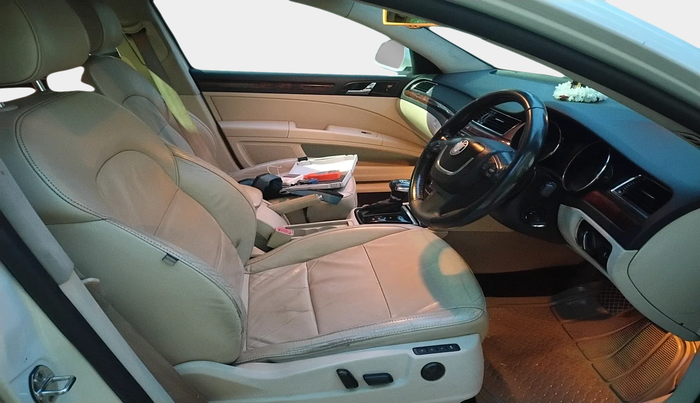 2012 Skoda Superb ELEGANCE 2.0 TDI CR AT, Diesel, Automatic, 1,51,887 km, interior