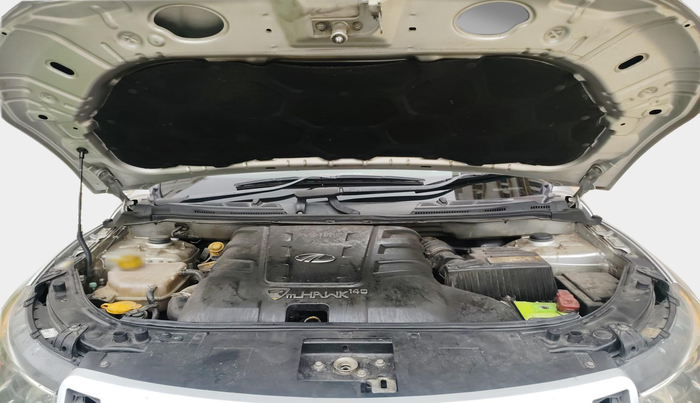 2015 Mahindra XUV500 W8, Diesel, Manual, 1,22,382 km, exterior