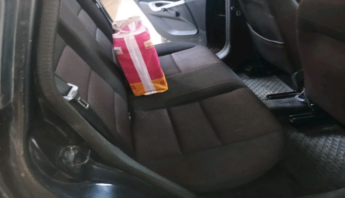 2010 Ford Figo ZXI 1.2 PETROL, Petrol, Manual, 1,24,052 km, interior