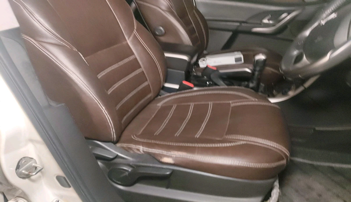 2019 Mahindra XUV500 W9, Diesel, Manual, 81,224 km, interior