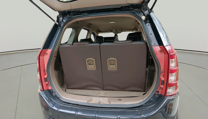 2012 Mahindra XUV500 W8, Diesel, Manual, 1,70,777 km, exterior