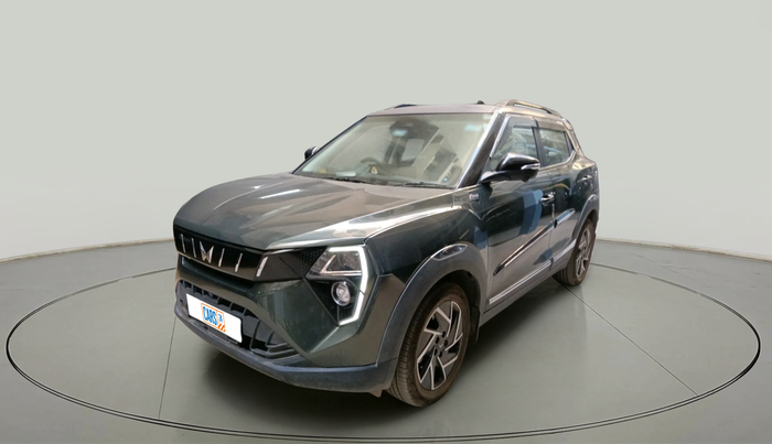 2024 Mahindra XUV 3XO AX7L 1.2 Petrol AT, Petrol, Automatic, 4,005 km, exterior