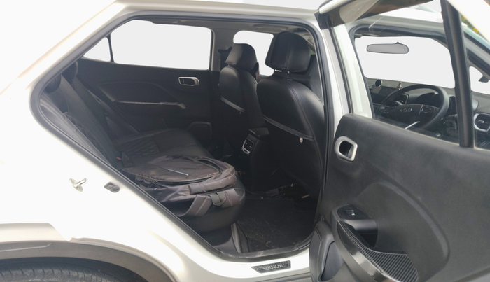 2021 Hyundai VENUE SX 1.5 CRDI, Diesel, Manual, 68,227 km, interior