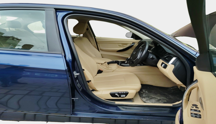 2019 BMW 3 Series 320d Prestige, Diesel, Automatic, 26,833 km, interior