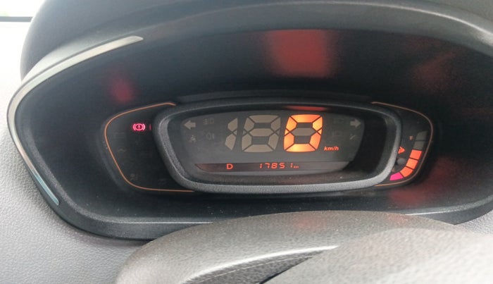 2018 Renault Kwid RXT 1.0 AMT, Petrol, Automatic, 17,900 km, interior